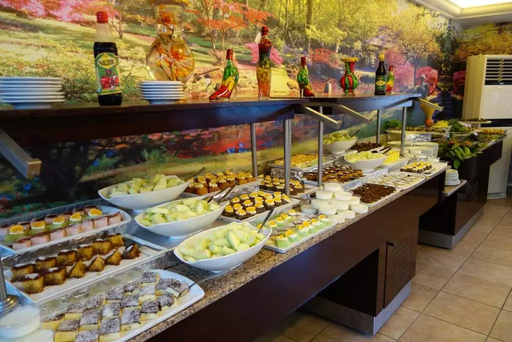 اسنک بارهتل ریوس بیچ آنتالیا